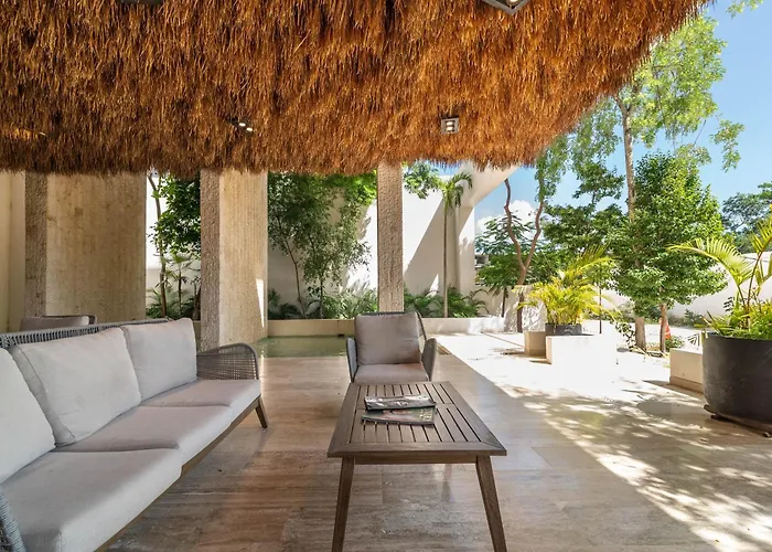 2br Plunge Pool, Rooftop Pool, Gym, Kids Playroom