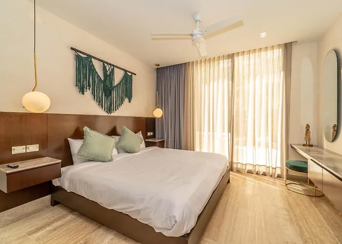 2br Plunge Pool, Rooftop Pool, Gym, Kids Playroom *